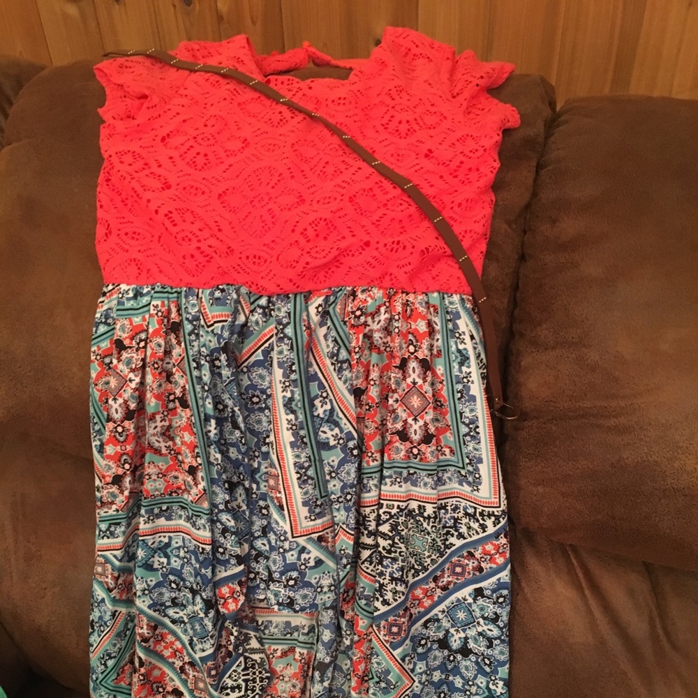 Xtraordinary coral lacy top with multicolored